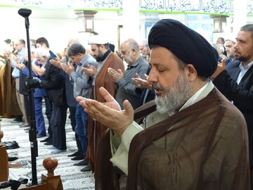 تصاویر/ اقامه نماز جمعه ماکو