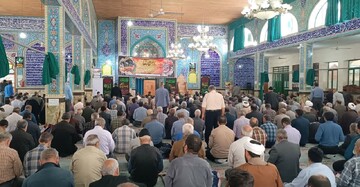 تصاویر/ اقامه نماز جمعه میانه