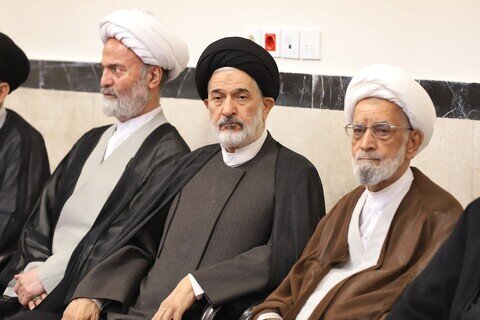 Imágenes / Ceremonia de duelo por el martirio del Imam Ya'far Sadiq (P) en la oficina del  Gran Ayatolá  Makarem Shirazi