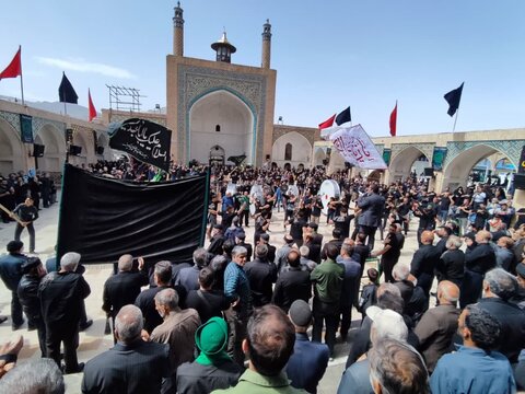 تصاویر/عزاداری شهادت امام صادق (ع) در آستان علی بن باقر