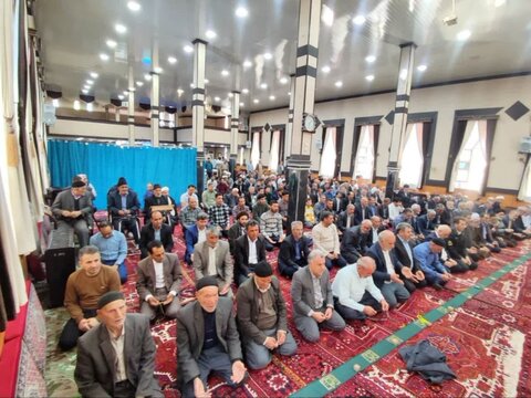 تصاویر/ اقامه نماز جمعه شهر چهاربرج