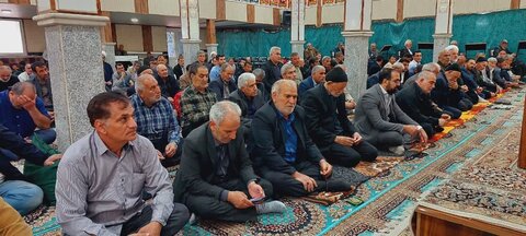 تصاویر/ اقامه نماز جمعه شهر کشاورز