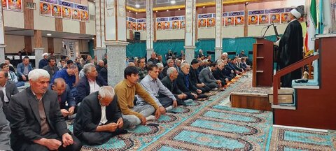 تصاویر/ اقامه نماز جمعه شهر کشاورز