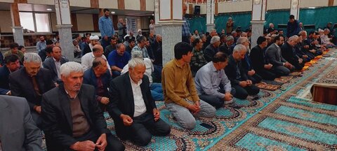 تصاویر/ اقامه نماز جمعه شهر کشاورز