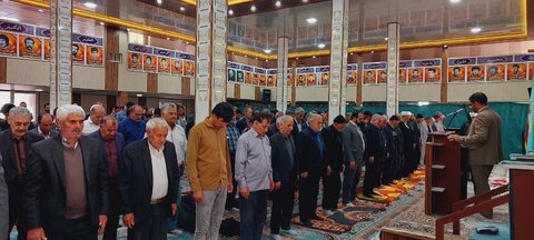 تصاویر/ اقامه نماز جمعه شهر کشاورز