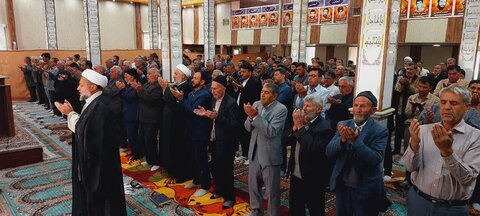 تصاویر/ اقامه نماز جمعه شهر کشاورز