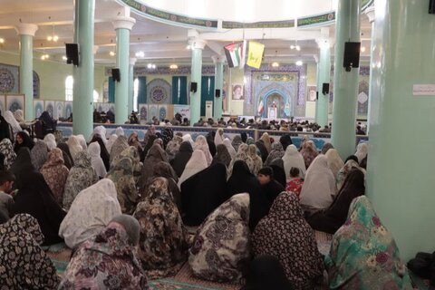 تصاویر/ اقامه نماز جمعه تکاب