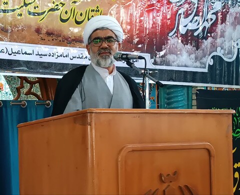 تصاویر/ اقامه نماز جمعه میانه