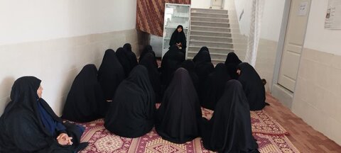 تصاویر/ نشست معرفتی مدرسه علمیه شهداد