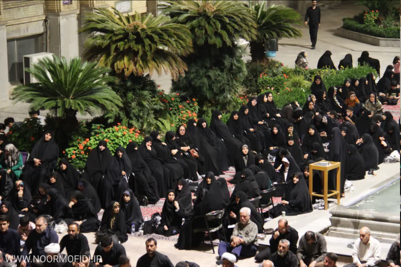 اجتماع بزرگ عزاداران شهادت شیخ الائمه و رئیس مکتب شیعه امام جعفر صادق (ع)