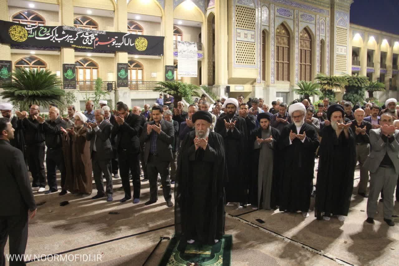 اجتماع بزرگ عزاداران شهادت شیخ الائمه و رئیس مکتب شیعه امام جعفر صادق (ع)