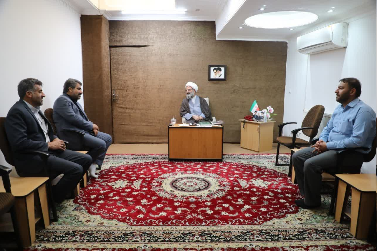 دیدار رئیس دانشگاه پیام نور استان با نماینده ولیفقیه در استان سمنان + عکس