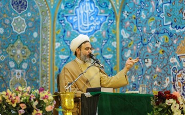 مبارزه امام صادق(ع) با فرقه‌های انحرافی برای تبیین اسلام ناب محمدی بود