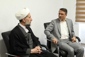 تصاویر / دیدار  معاون رئیس‌جمهور و رئیس سازمان اداری و استخدامی کشور با امام جمعه قزوین
