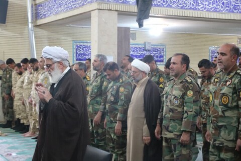 تصاویر|حضور حجت الاسلام و المسلمین انصاری قمی درمسجد فجر گروه 44 توپخانه نزاجا