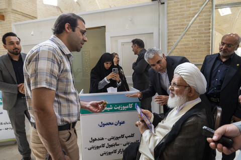 بازدید امام جمعه یزد از شرکت های دانش بنیان مستقر در پارک علم و فناوری یزد