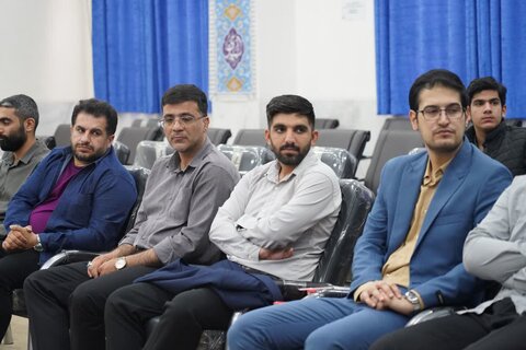 تصاویر معرفی دبیر مجمع مشورتی و فرهنگی جوانان دفتر نماینده ولی فقیه در لرستان