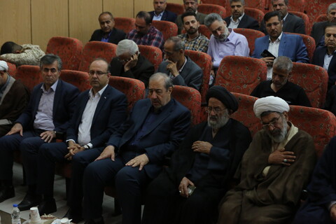 تصاویر / آیین  تکزیم و معارفه رئیس دفتر نماینده ولی فقیه بنیاد شهید در منطقه  پنج کشور در اصفهان