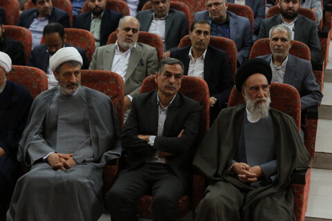 تصاویر / آیین  تکزیم و معارفه رئیس دفتر نماینده ولی فقیه بنیاد شهید در منطقه  پنج کشور در اصفهان