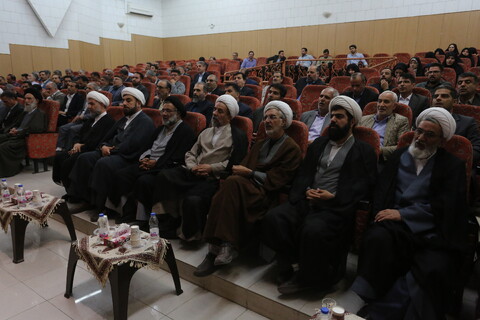 تصاویر / آیین  تکزیم و معارفه رئیس دفتر نماینده ولی فقیه بنیاد شهید در منطقه  پنج کشور در اصفهان