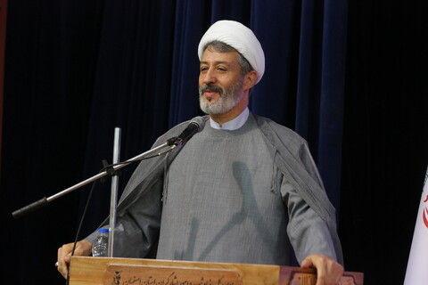 تصاویر / آیین  تکزیم و معارفه رئیس دفتر نماینده ولی فقیه بنیاد شهید در منطقه  پنج کشور در اصفهان