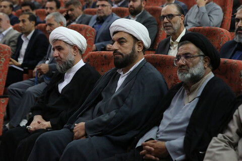 تصاویر / آیین  تکزیم و معارفه رئیس دفتر نماینده ولی فقیه بنیاد شهید در منطقه  پنج کشور در اصفهان