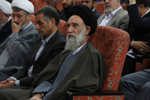 تصاویر / آیین  تکزیم و معارفه رئیس دفتر نماینده ولی فقیه بنیاد شهید در منطقه  پنج کشور در اصفهان