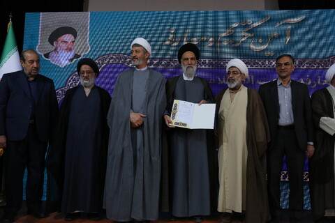 تصاویر / آیین  تکزیم و معارفه رئیس دفتر نماینده ولی فقیه بنیاد شهید در منطقه  پنج کشور در اصفهان