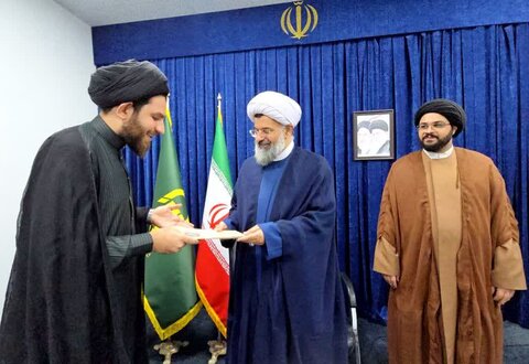 تصاویر/ تجلیل از امام جمعه خورموج