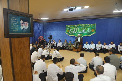 تصاویر / دیدار جمعی از خادمان حرم مطهر امام رضا (ع) با آیت الله فقیهی