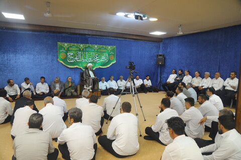 تصاویر / دیدار جمعی از خادمان حرم مطهر امام رضا (ع) با آیت الله فقیهی