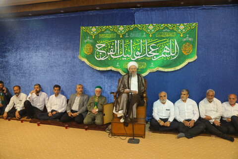 تصاویر / دیدار جمعی از خادمان حرم مطهر امام رضا (ع) با آیت الله فقیهی