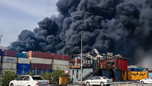 दक्षिणी ईरान के शहीद रजाई बंदरगाह पर धमाका, 4 लोगों की मौत, 516 घायल दक्षिणी ईरान के शहीद रजाई बंदरगाह पर धमाका, 4 लोगों की मौत, 516 घायल