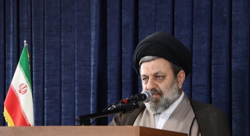 تصاویر/ دیدار جمعی از مربیان عقیدتی سیاسی سپاه روح الله با نماینده ولی فقیه در استان مرکزی