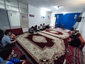 نشست پژوهشی «تقویت روحیه پژوهشی و ارتقای سطح علمی طلاب» در خمین برگزار شد