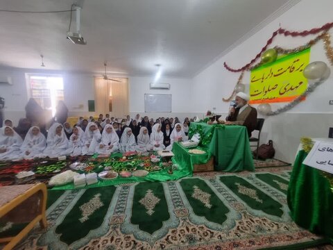 تصاویر/ دیدار امام جمعه برازجان با دانش آموزان