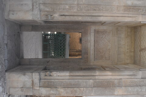 تصاویر| بازدید امام جمعه و مسئولان سروستان از مقبره شیخ یوسف