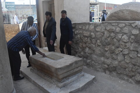 تصاویر| بازدید امام جمعه و مسئولان سروستان از مقبره شیخ یوسف