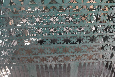 تصاویر| بازدید امام جمعه و مسئولان سروستان از مقبره شیخ یوسف