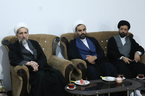 تصاویر / دیدار امام جمعه قزوین با خانواده شهید