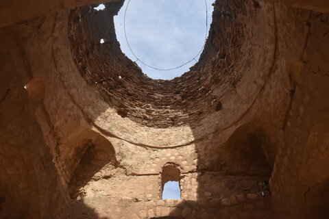 تصاویر| بازدید امام جمعه و فرماندار سروستان از کاخ تاریخی ساسان