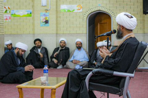 تصاویر/تقدیر و تجلیل از مبلغین در حال تحصیل حضوری مدرسه علمیه آیت الله آخوند همدان