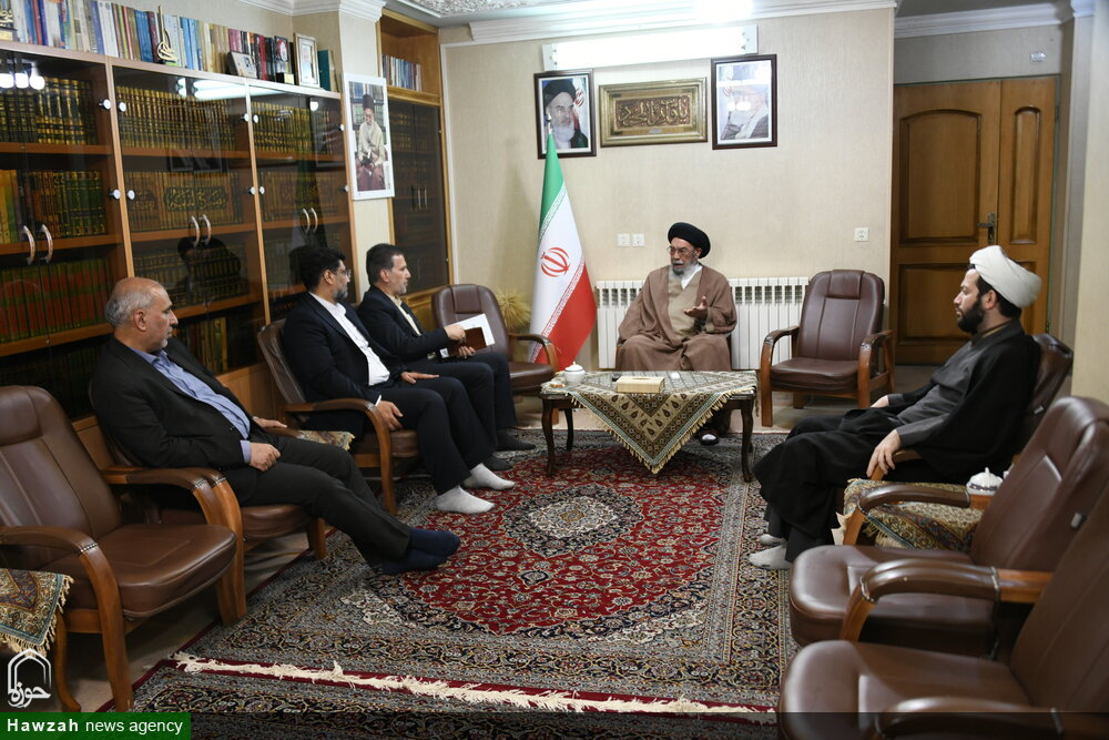 ضرورت فراهم سازی بستر سرمایه گذاری بیشتر مردم در پروژه های بزرگ