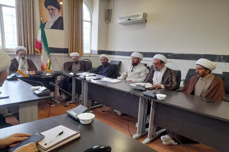 اعضای ستاد نماز جمعه کرمانشاه راهکارهای تقویت این فریضه الهی را بررسی کردند