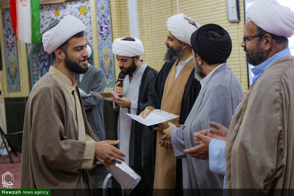 تصاویر/ تقدیر و تجلیل از مبلغین مدرسه علمیه آیت الله آخوند همدان