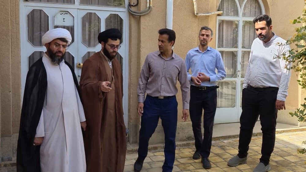بازدید از مرکز تبلیغ مجازی معاونت تبلیغ حوزه علمیه استان یزد