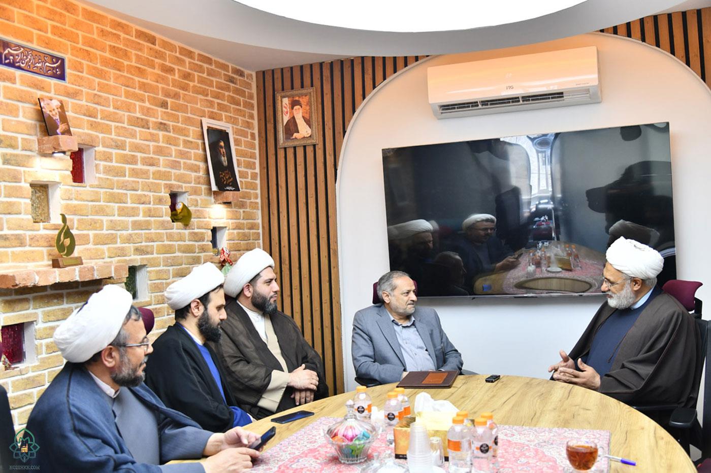 گسترش همکاری حوزه علمیه خراسان و آموزش‌وپرورش/ فعالیت ۶۴۳۰ طلبه و حمایت از ۶۷۰ هزار دانش‌آموز