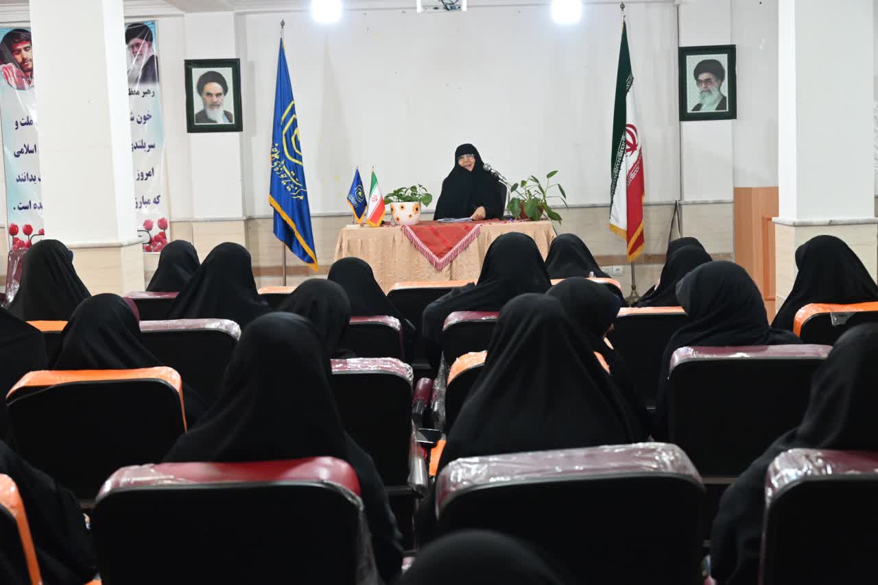 مذاکره بدون اقتدار، عقب‌نشینی است / تجربه تاریخی بی‌اعتمادی به آمریکا