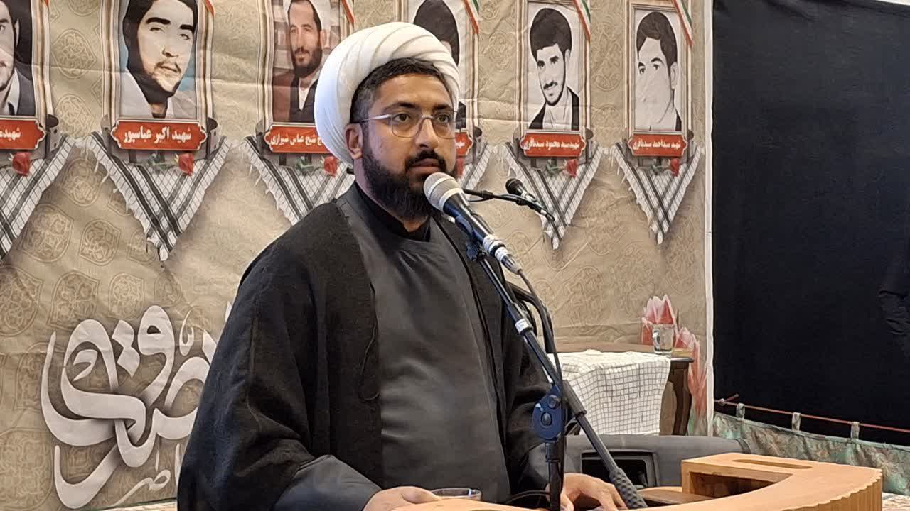 حضرت معصومه(س) الگویی بی‌بدیل برای زنان و دختران مسلمان هستند