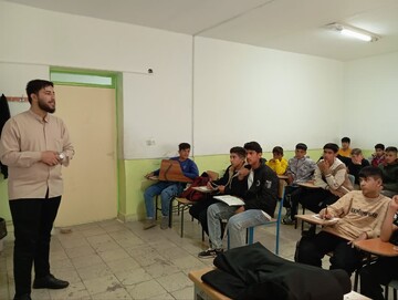 تصاویر/ حضور کارگروه جذب و پذیرش طلاب مدرسه علمیه بیجار در بخش کرانی